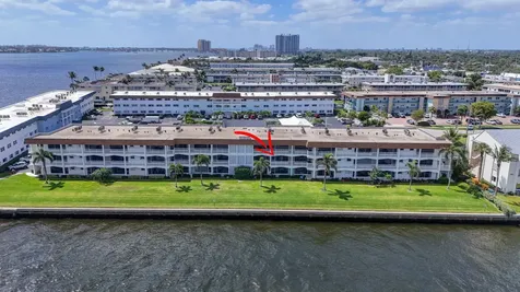 111 Shore Court North Palm Beach FL 33408