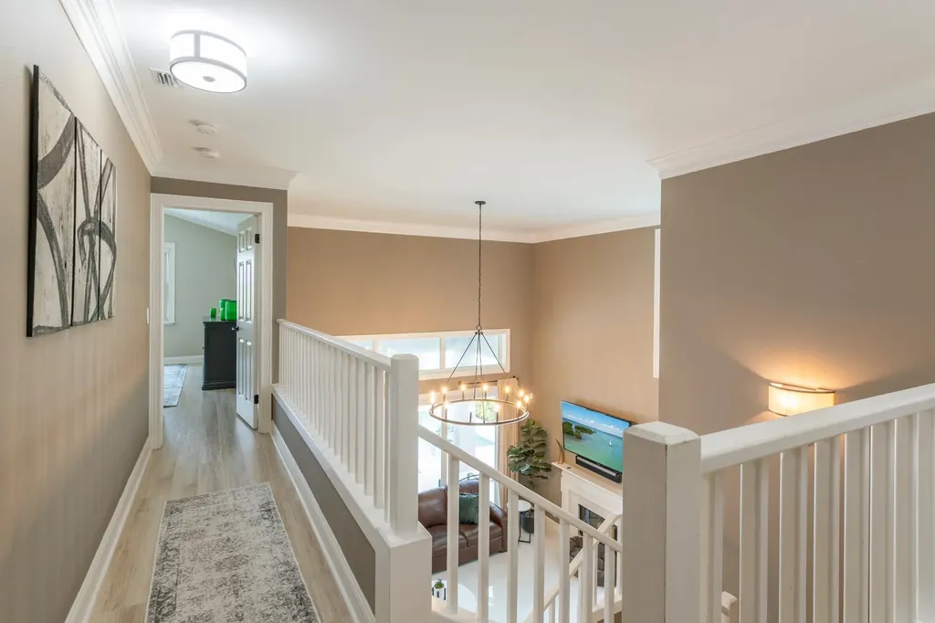 16 Windsor Lane Palm Beach Gardens FL 33418