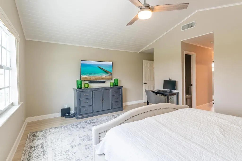 16 Windsor Lane Palm Beach Gardens FL 33418