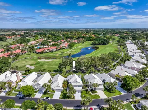 16 Windsor Lane Palm Beach Gardens FL 33418