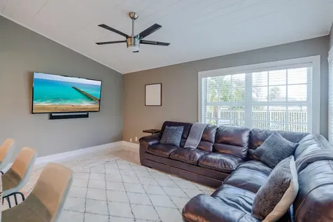 16 Windsor Lane Palm Beach Gardens FL 33418