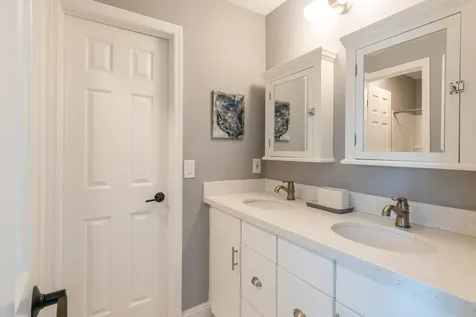 16 Windsor Lane Palm Beach Gardens FL 33418