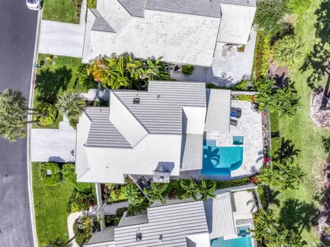 16 Windsor Lane Palm Beach Gardens FL 33418