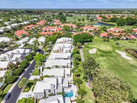16 Windsor Lane Palm Beach Gardens FL 33418