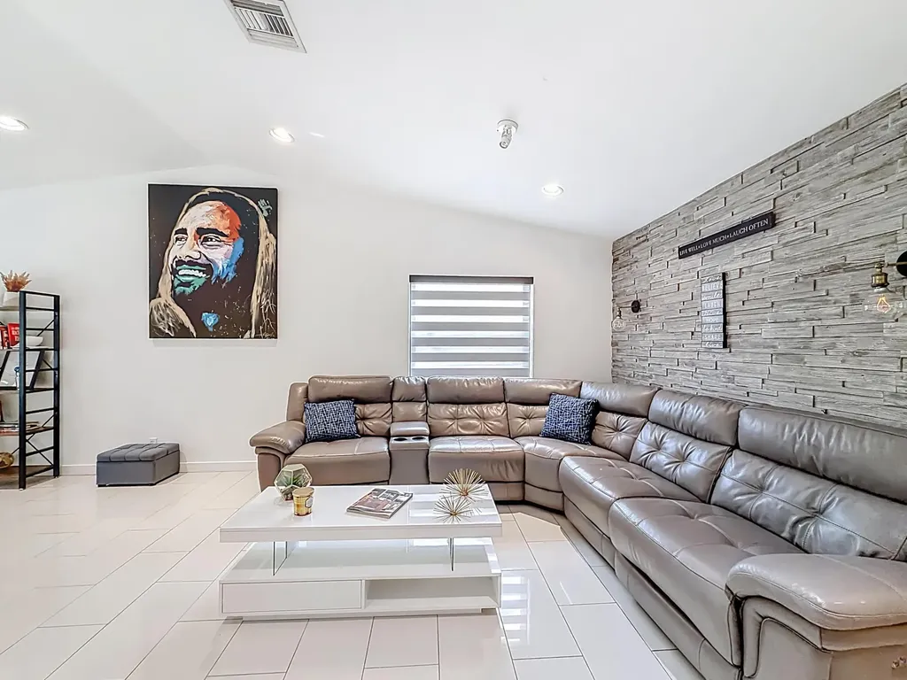 1820 NW 93rd Terrace Coral Springs FL 33071