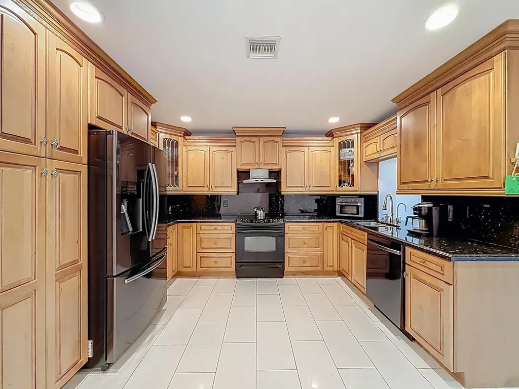 1820 NW 93rd Terrace Coral Springs FL 33071