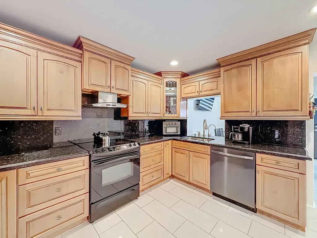 1820 NW 93rd Terrace Coral Springs FL 33071