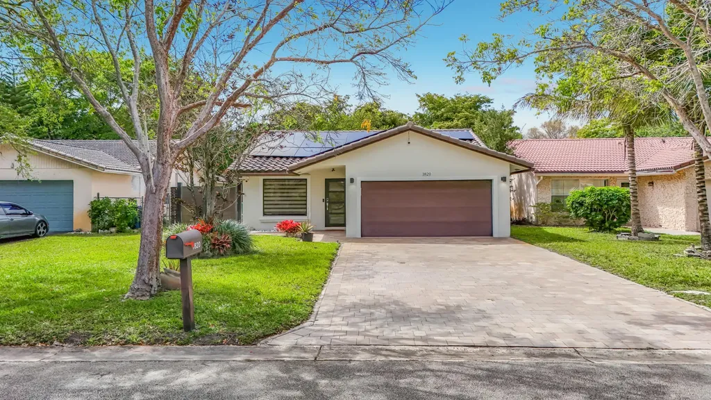 1820 NW 93rd Terrace Coral Springs FL 33071