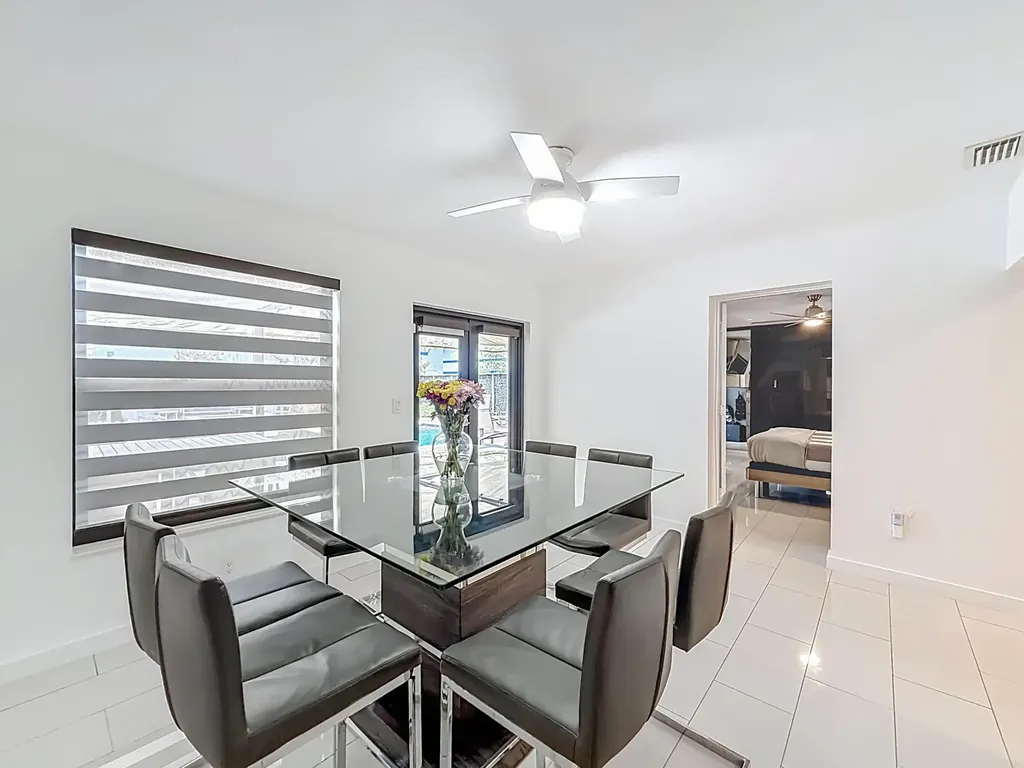1820 NW 93rd Terrace Coral Springs FL 33071