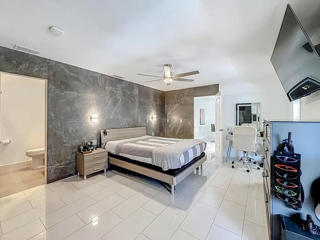 1820 NW 93rd Terrace Coral Springs FL 33071