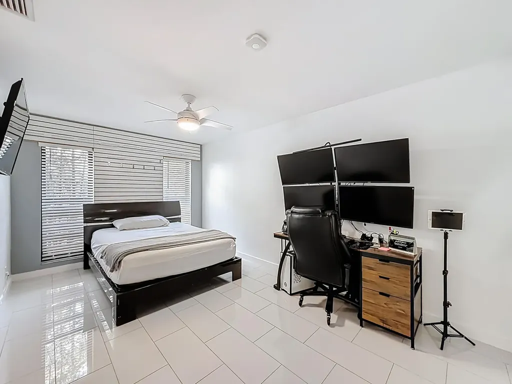 1820 NW 93rd Terrace Coral Springs FL 33071