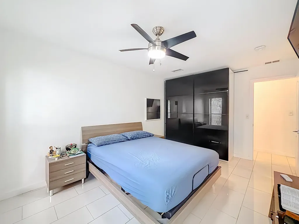 1820 NW 93rd Terrace Coral Springs FL 33071