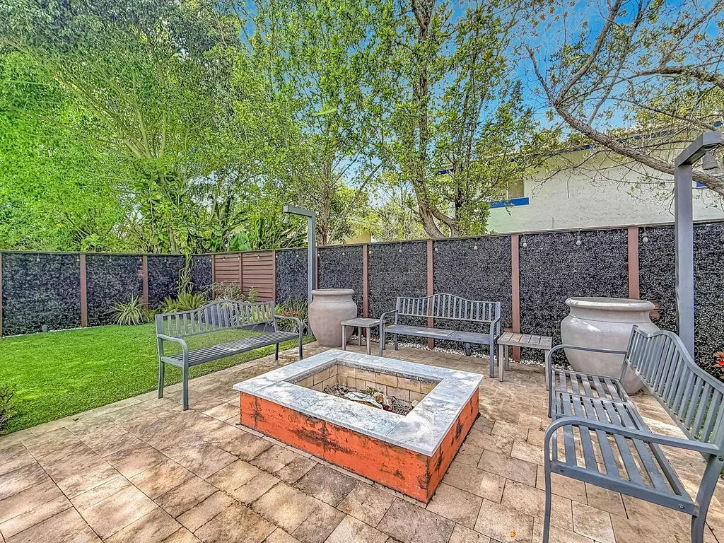 1820 NW 93rd Terrace Coral Springs FL 33071