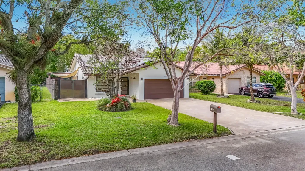 1820 NW 93rd Terrace Coral Springs FL 33071