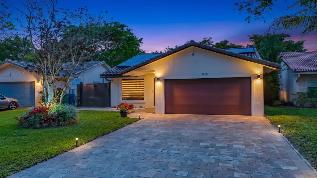 1820 NW 93rd Terrace Coral Springs FL 33071