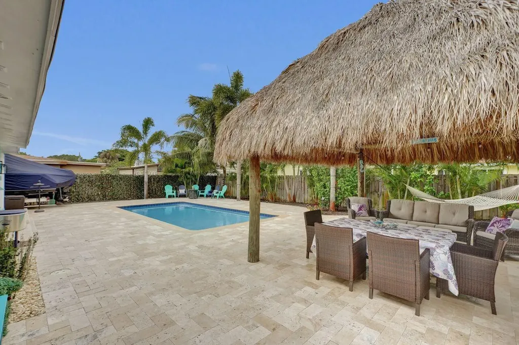 275 SW 14th Street Pompano Beach FL 33060