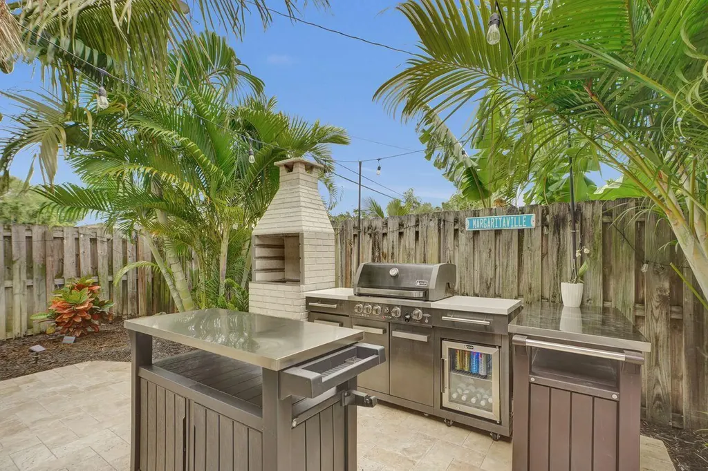 275 SW 14th Street Pompano Beach FL 33060
