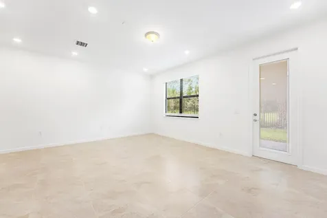 4333 Efendi Drive Lantana FL 33462