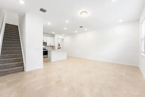 4333 Efendi Drive Lantana FL 33462