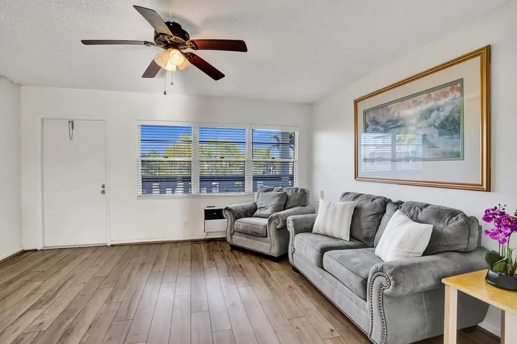 189 Brighton E Boca Raton FL 33434