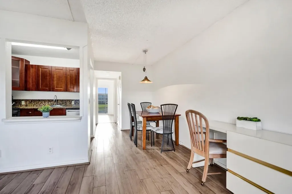 189 Brighton E Boca Raton FL 33434