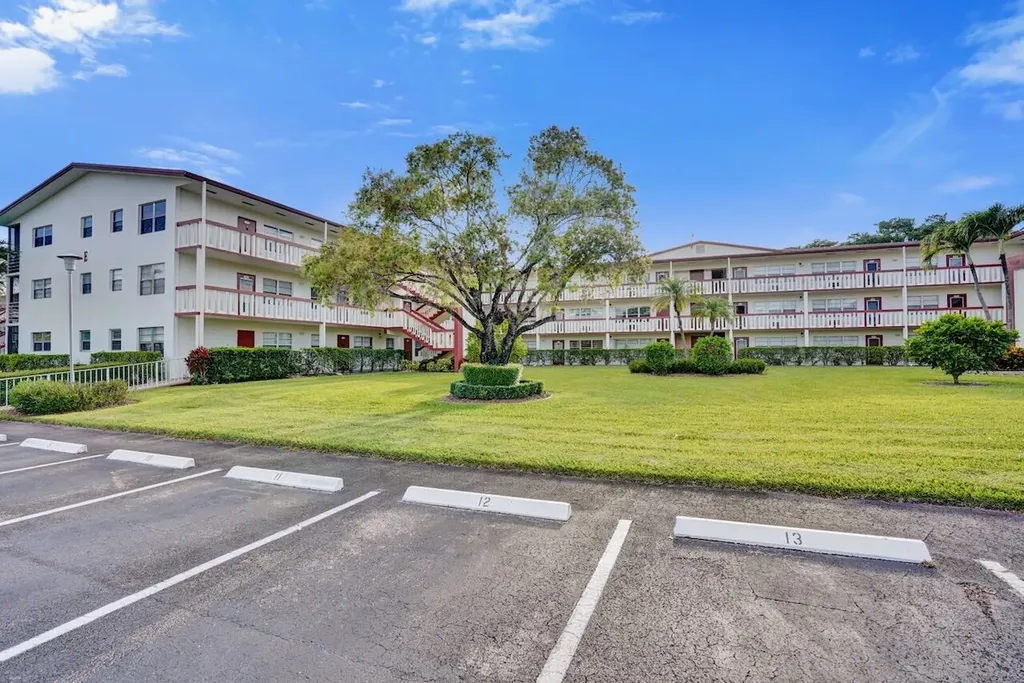 189 Brighton E Boca Raton FL 33434