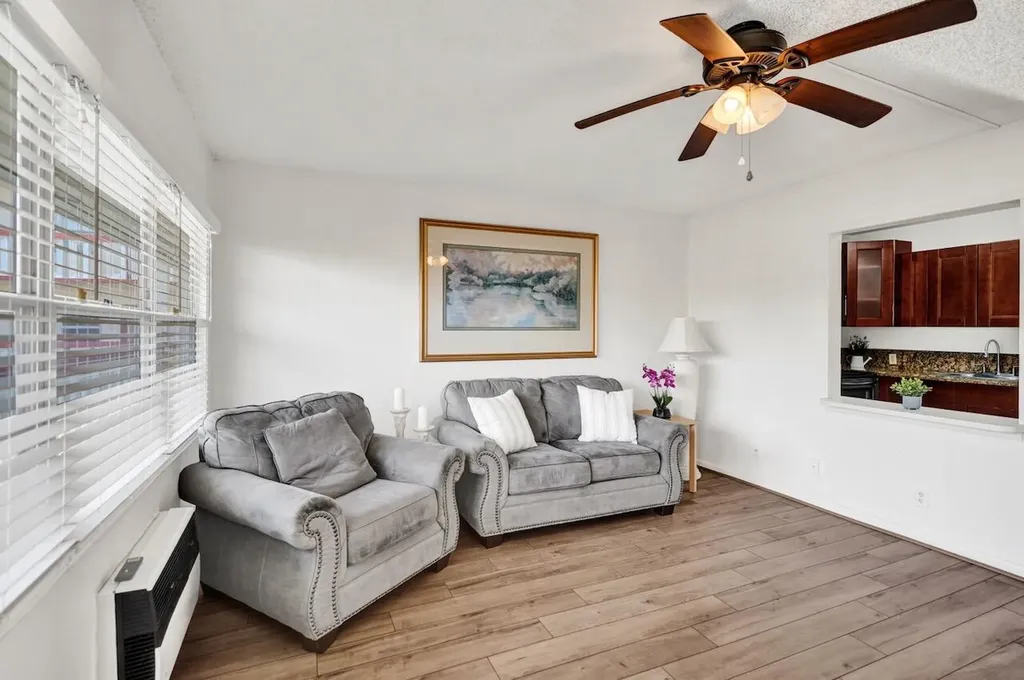 189 Brighton E Boca Raton FL 33434