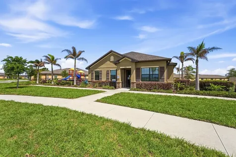 5240 Imagination Drive Fort Pierce FL 34947