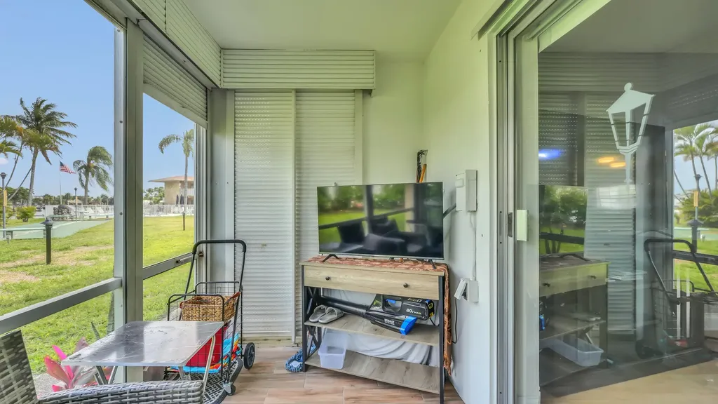298 SE 6th Avenue Pompano Beach FL 33060