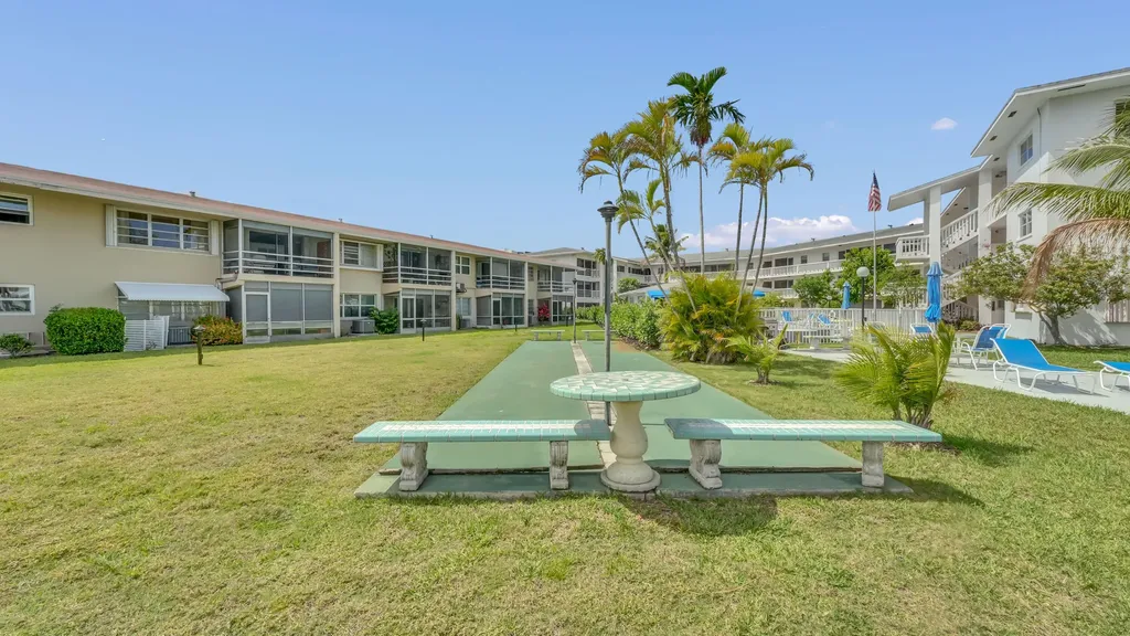 298 SE 6th Avenue Pompano Beach FL 33060