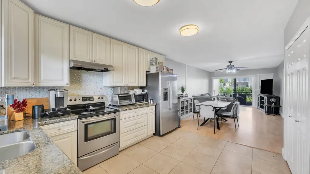 298 SE 6th Avenue Pompano Beach FL 33060