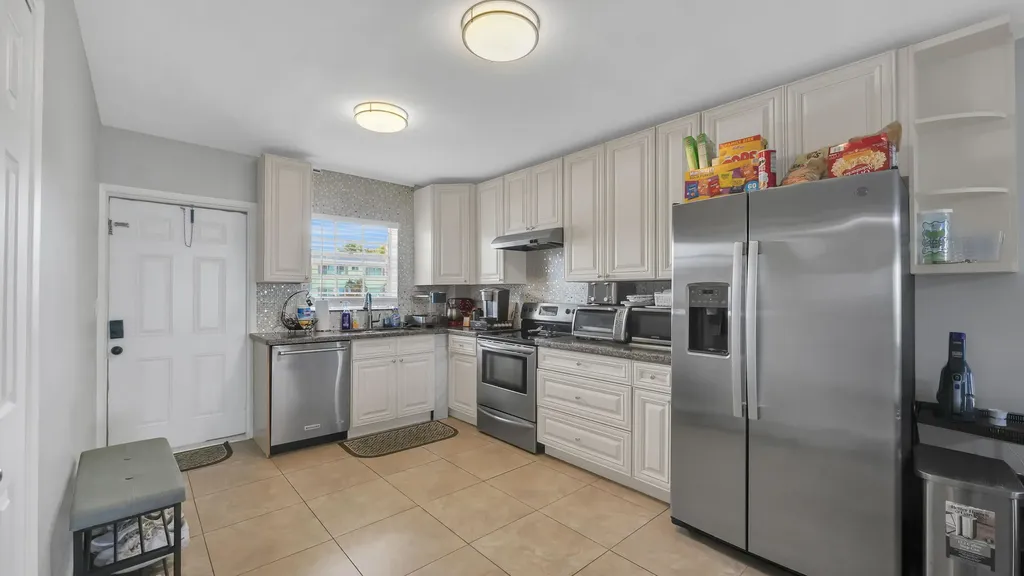 298 SE 6th Avenue Pompano Beach FL 33060