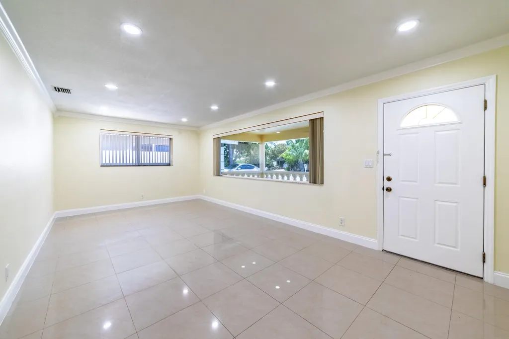 3730 NE 13th Terrace Pompano Beach FL 33064
