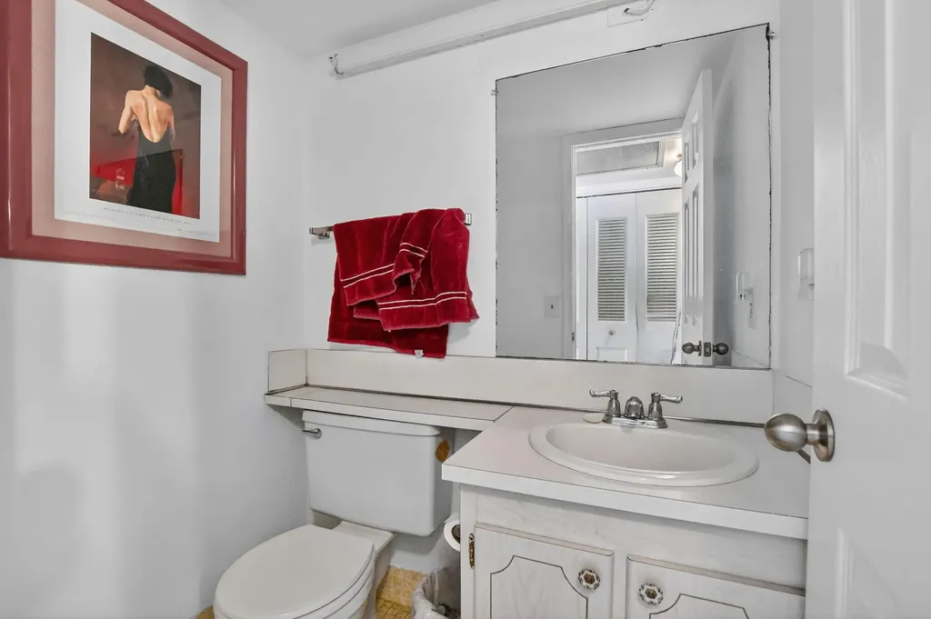 313 Durham Circle Deerfield Beach FL 33442