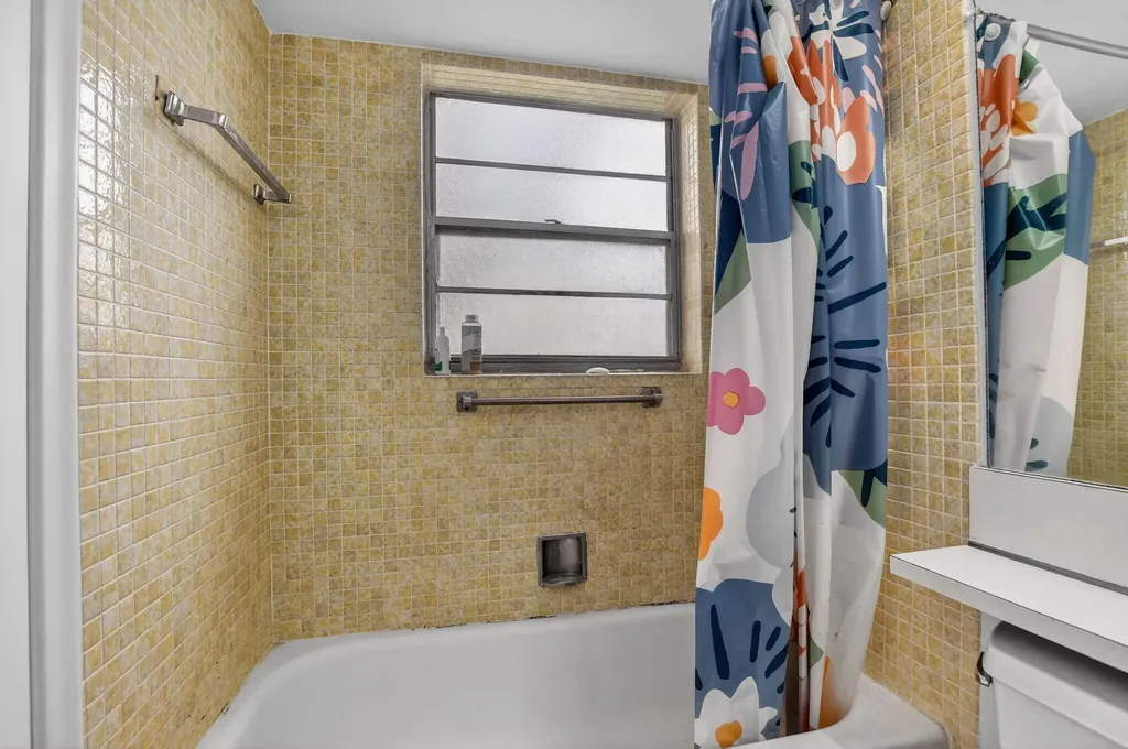 313 Durham Circle Deerfield Beach FL 33442