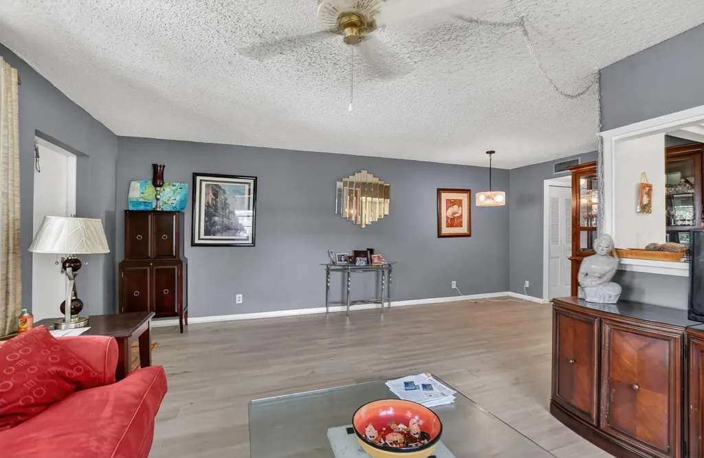 313 Durham Circle Deerfield Beach FL 33442