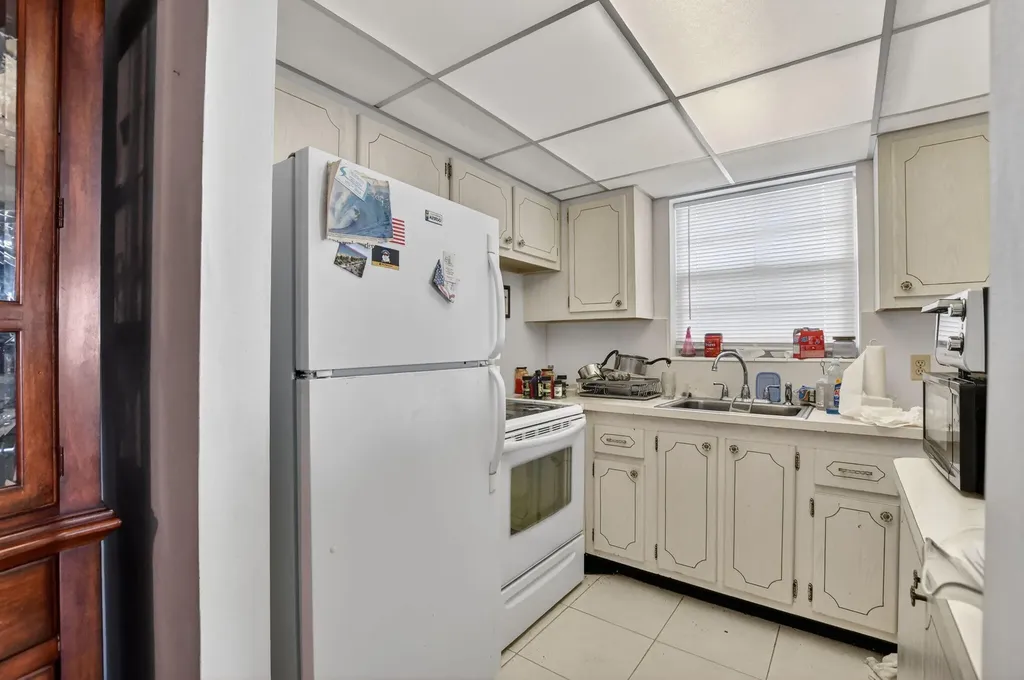 313 Durham Circle Deerfield Beach FL 33442