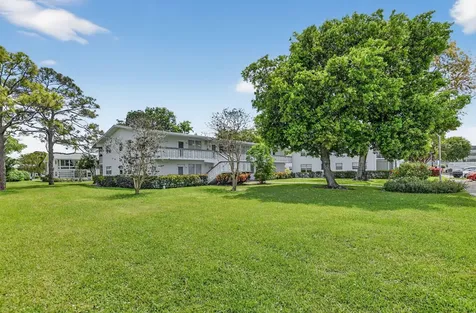 313 Durham Circle Deerfield Beach FL 33442