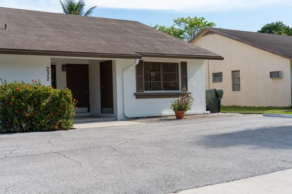 230 SW 1st Street Boca Raton FL 33432