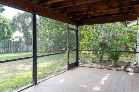 230 SW 1st Street Boca Raton FL 33432