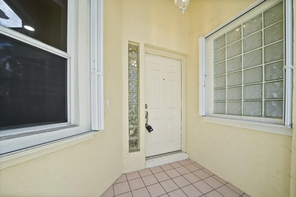 6291 Breckenridge Circle Lake Worth FL 33467