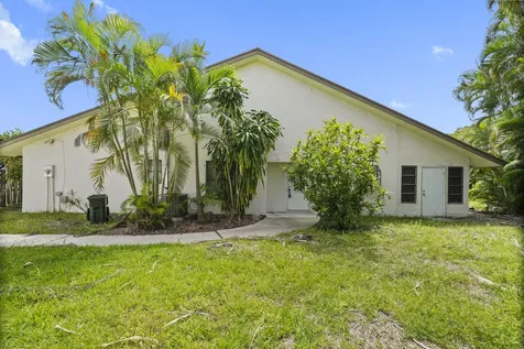 200 SW 29th Avenue Delray Beach FL 33445
