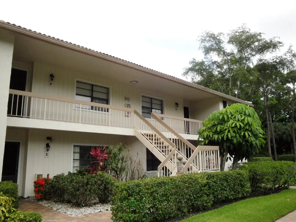 20 Westgate Lane Boynton Beach FL 33436