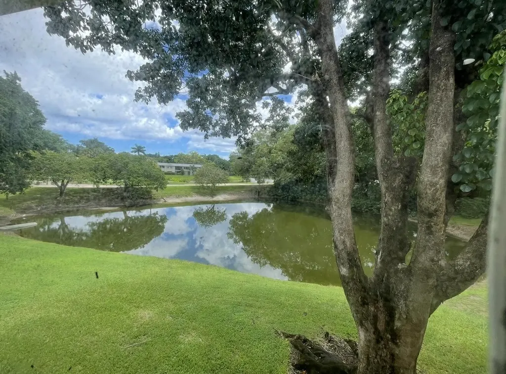 20 Westgate Lane Boynton Beach FL 33436