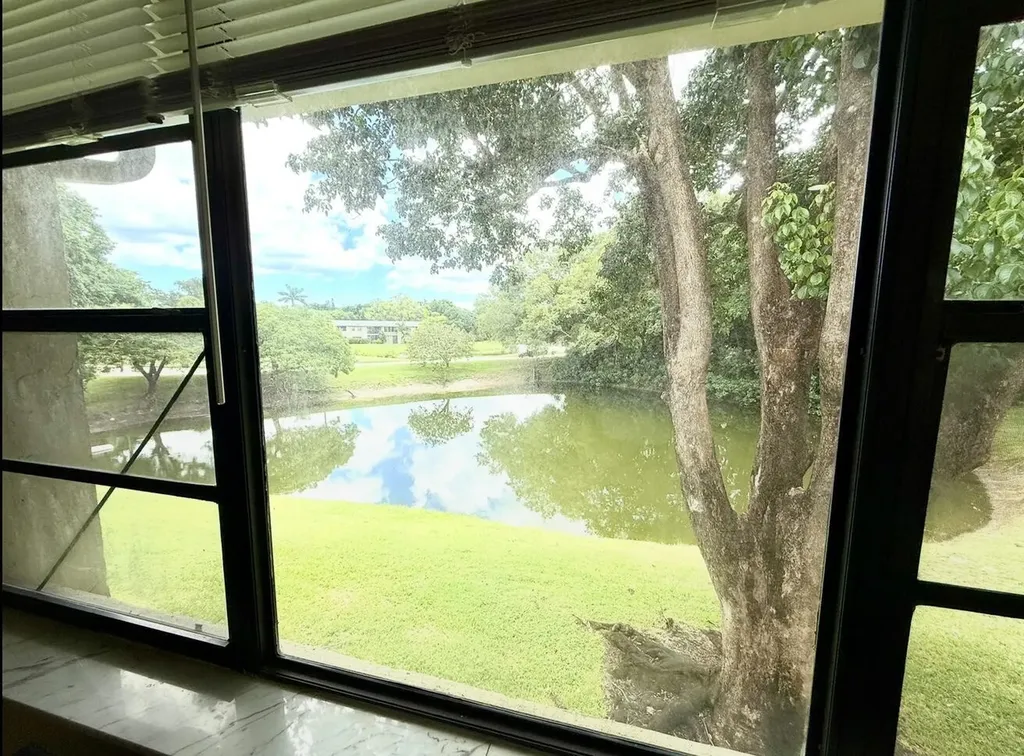 20 Westgate Lane Boynton Beach FL 33436