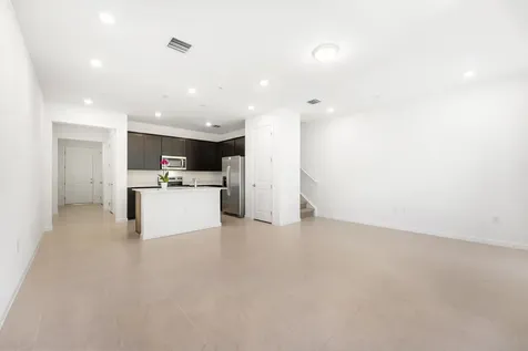 4315 Efendi Drive Lantana FL 33462