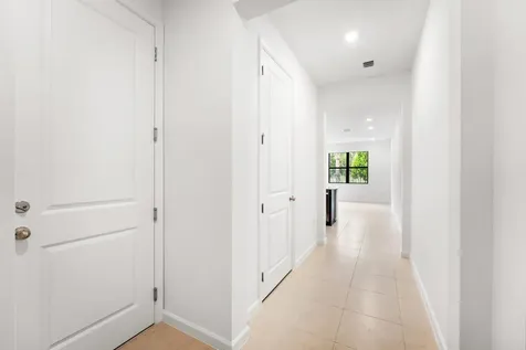 4315 Efendi Drive Lantana FL 33462