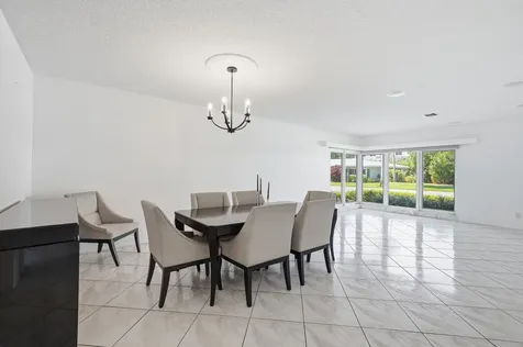 1431 S Ocean Boulevard Lauderdale By The Sea FL 33062