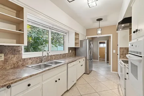 1431 S Ocean Boulevard Lauderdale By The Sea FL 33062