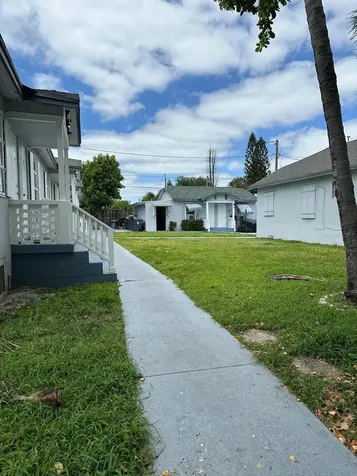 17 Detroit Street Lake Worth FL 33461